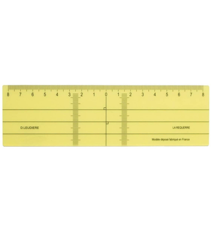 Réquerre de 17cm en plastique jaune