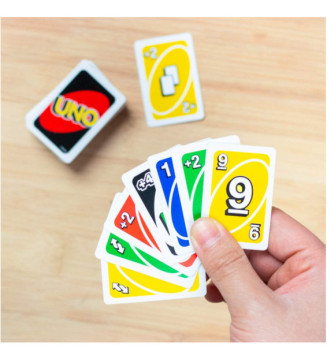 Le Plus Petit Jeu de Cartes UNO du Monde