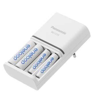 Eneloop Chargeur Smart Plus Ni-MH AA/AAA avec 4 Piles AA 2000mAh